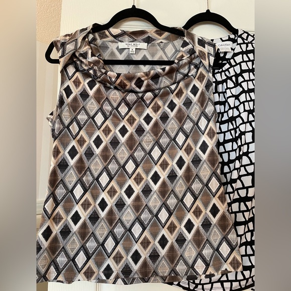 Set of three medium size tanks are perfect for the office. Sold together - Picture 2 of 10